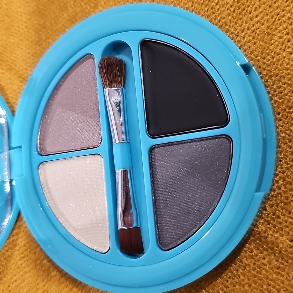 Carmindy & Co Epic Eyeshadow Quad MSRP $48 NWOB